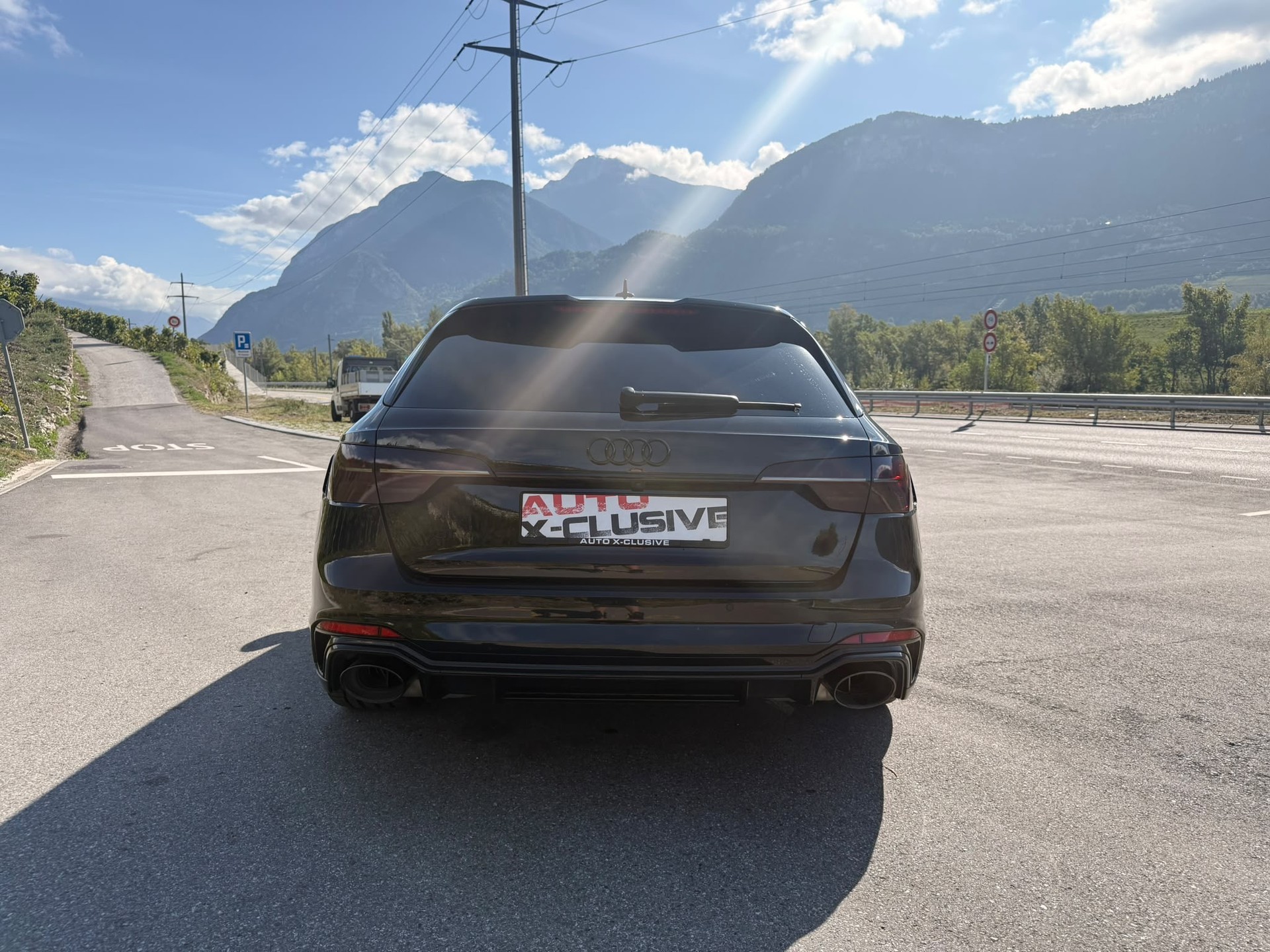 AUDI RS4 Avant quattro tiptronic-image-3