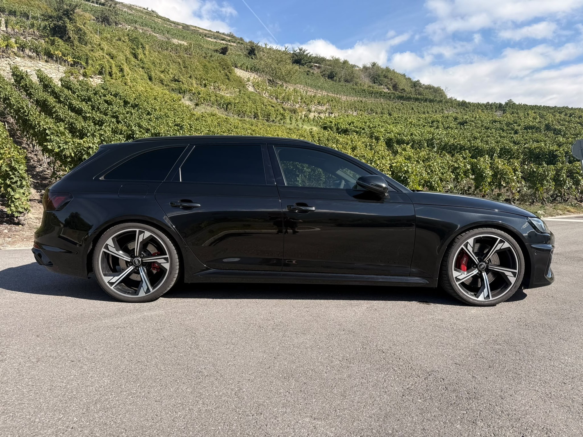 AUDI RS4 Avant quattro tiptronic-image-5