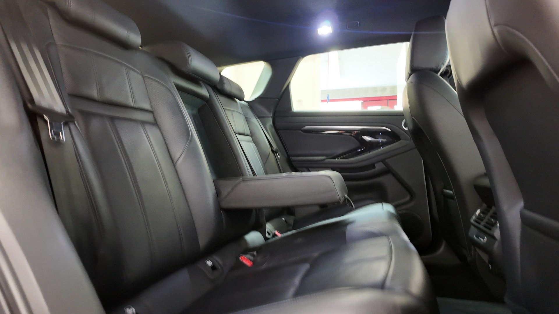 LAND ROVER Range Rover Evoque 2.0 T S-image-18
