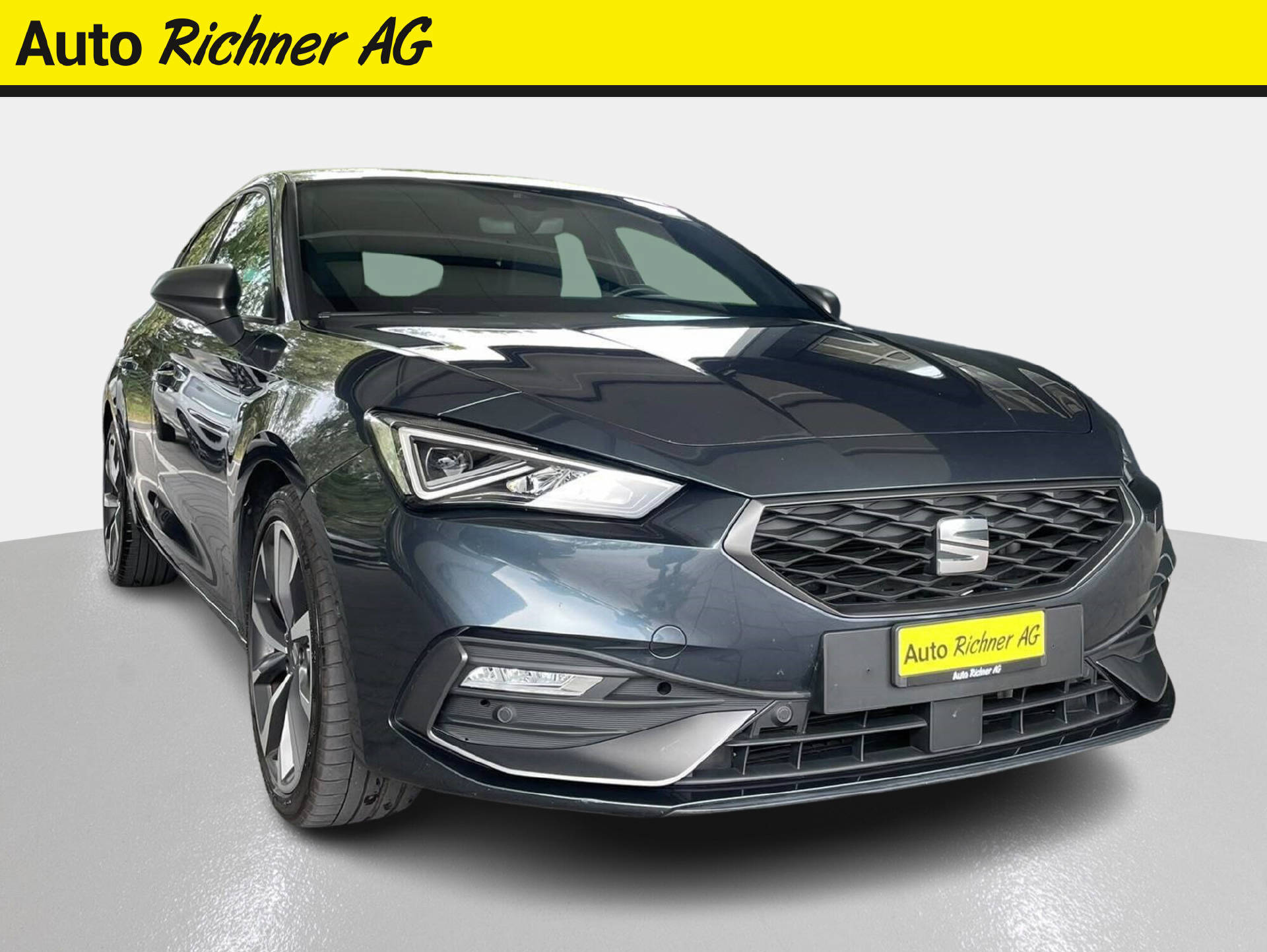 SEAT Leon 1.5 eTSI 150 FR DSG-image-0