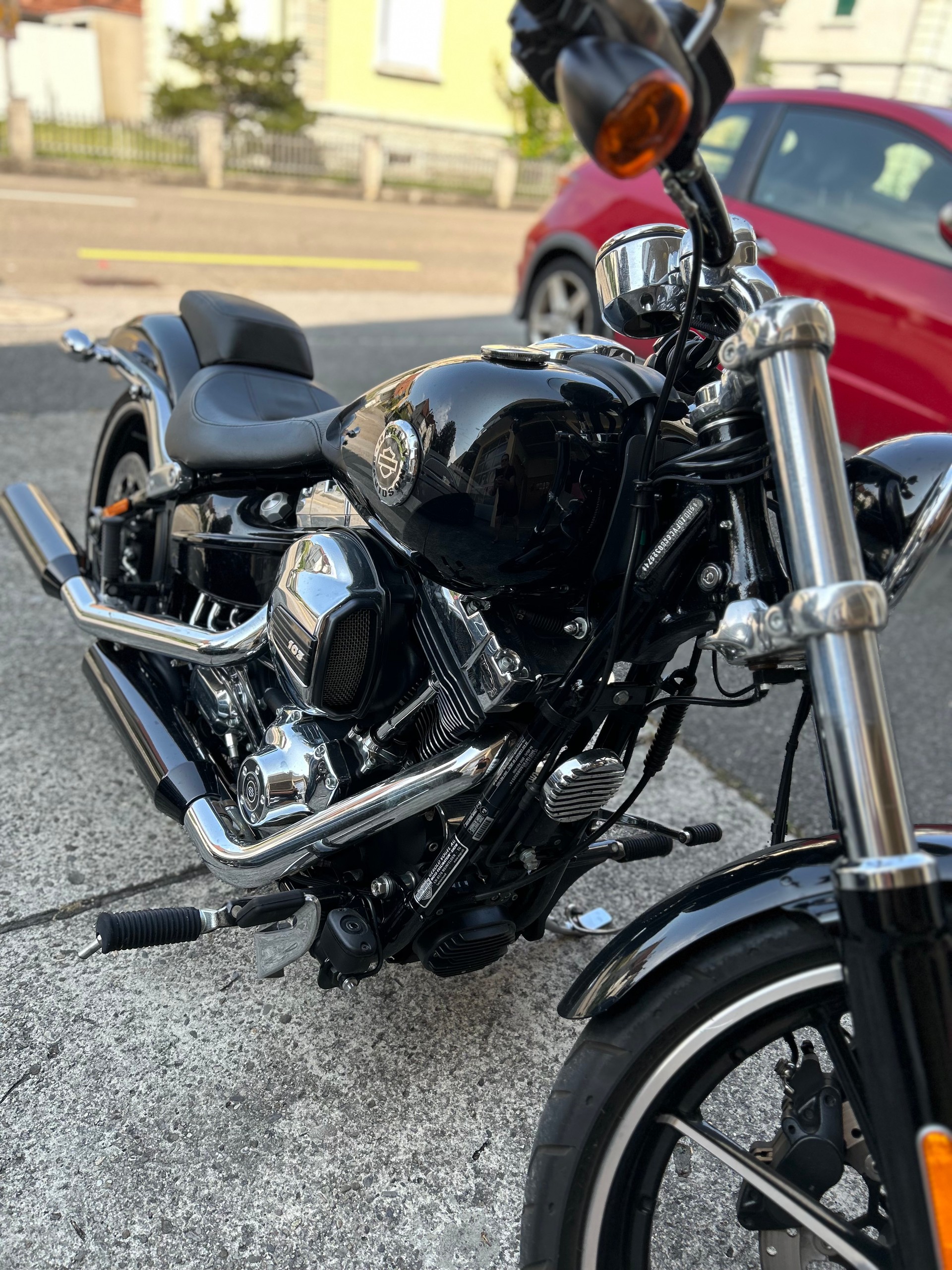 HARLEY-DAVIDSON Breakout