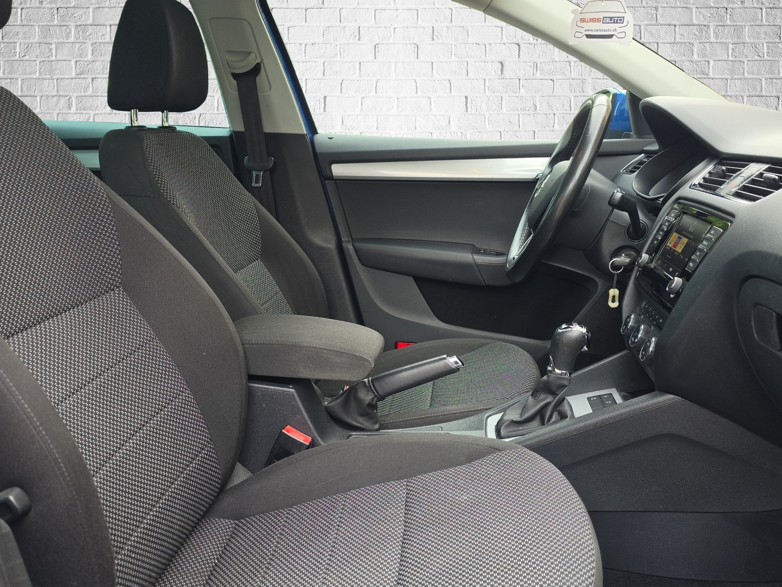 SKODA Octavia Combi 2.0 TDI Ambition 4x4 DSG-image-9