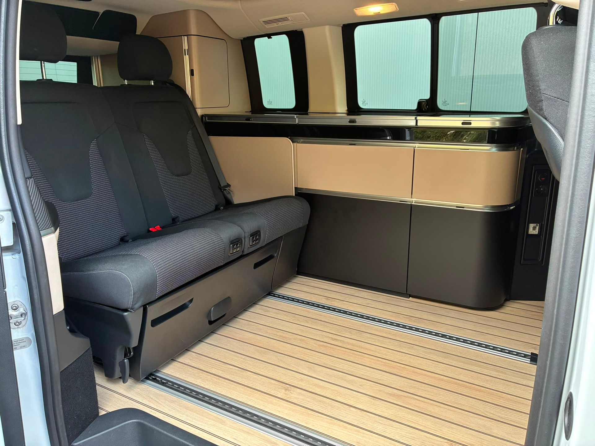 MERCEDES-BENZ Marco Polo 250 d 4M Automat-image-13