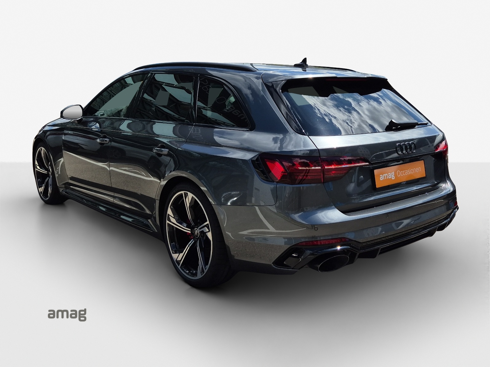 AUDI RS4 Avant quattro tiptronic-image-2
