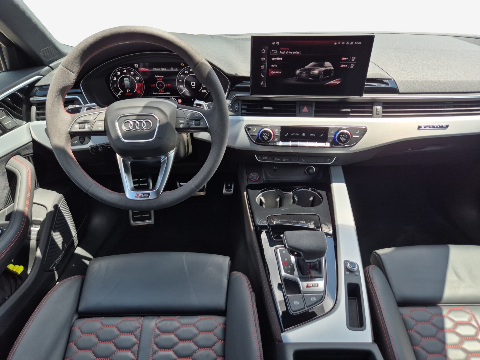 AUDI RS4 Avant quattro tiptronic-image-8