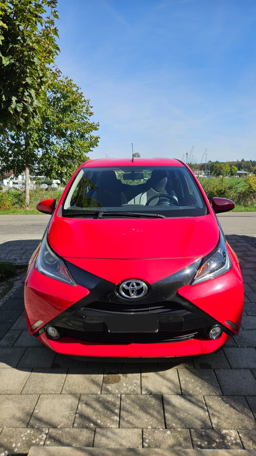 TOYOTA 1.0 VVT-i x-play-image-1