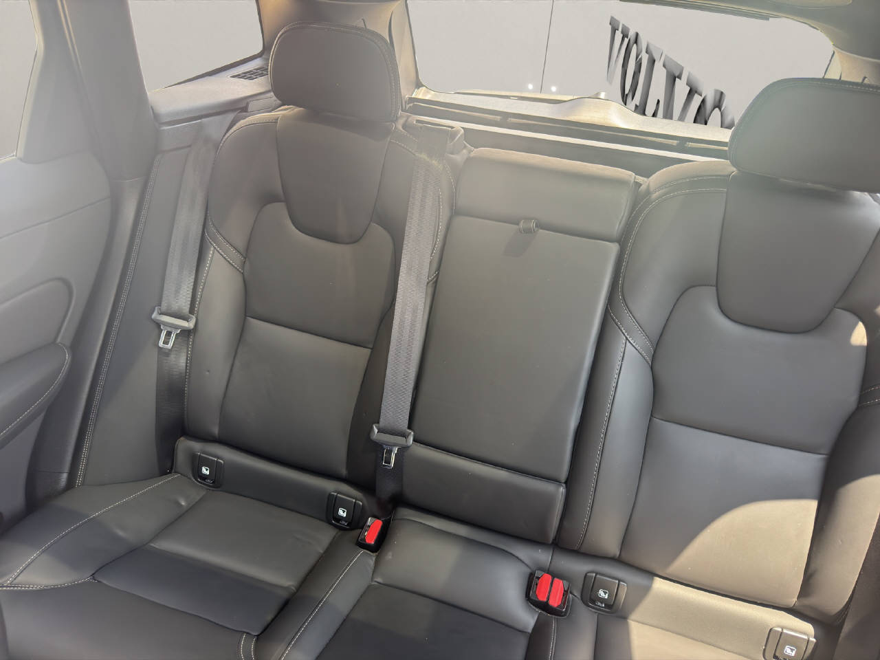 VOLVO XC60 2.0 T8 TE R-Design eAWD-image-7