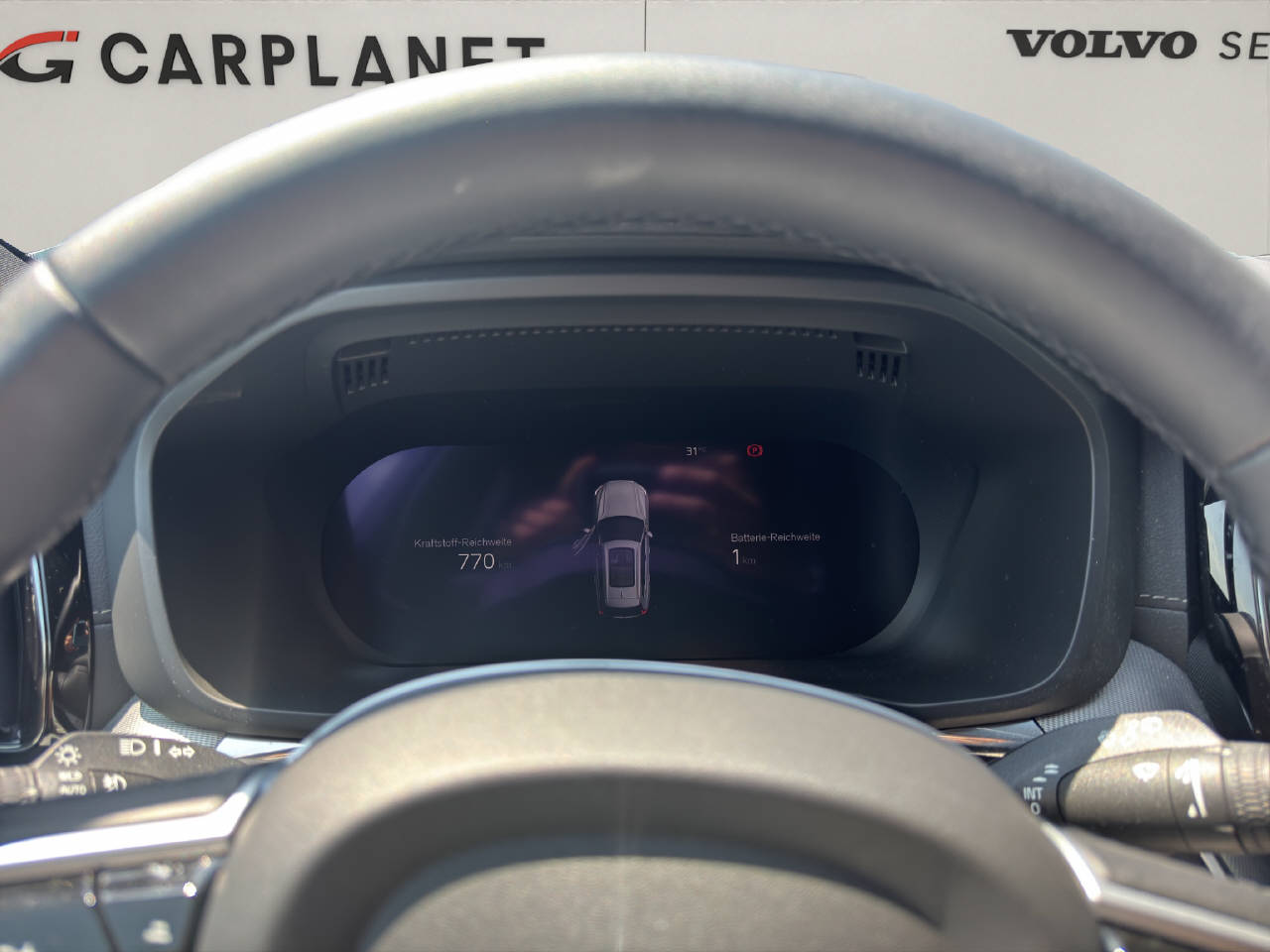 VOLVO XC60 2.0 T8 TE R-Design eAWD-image-10