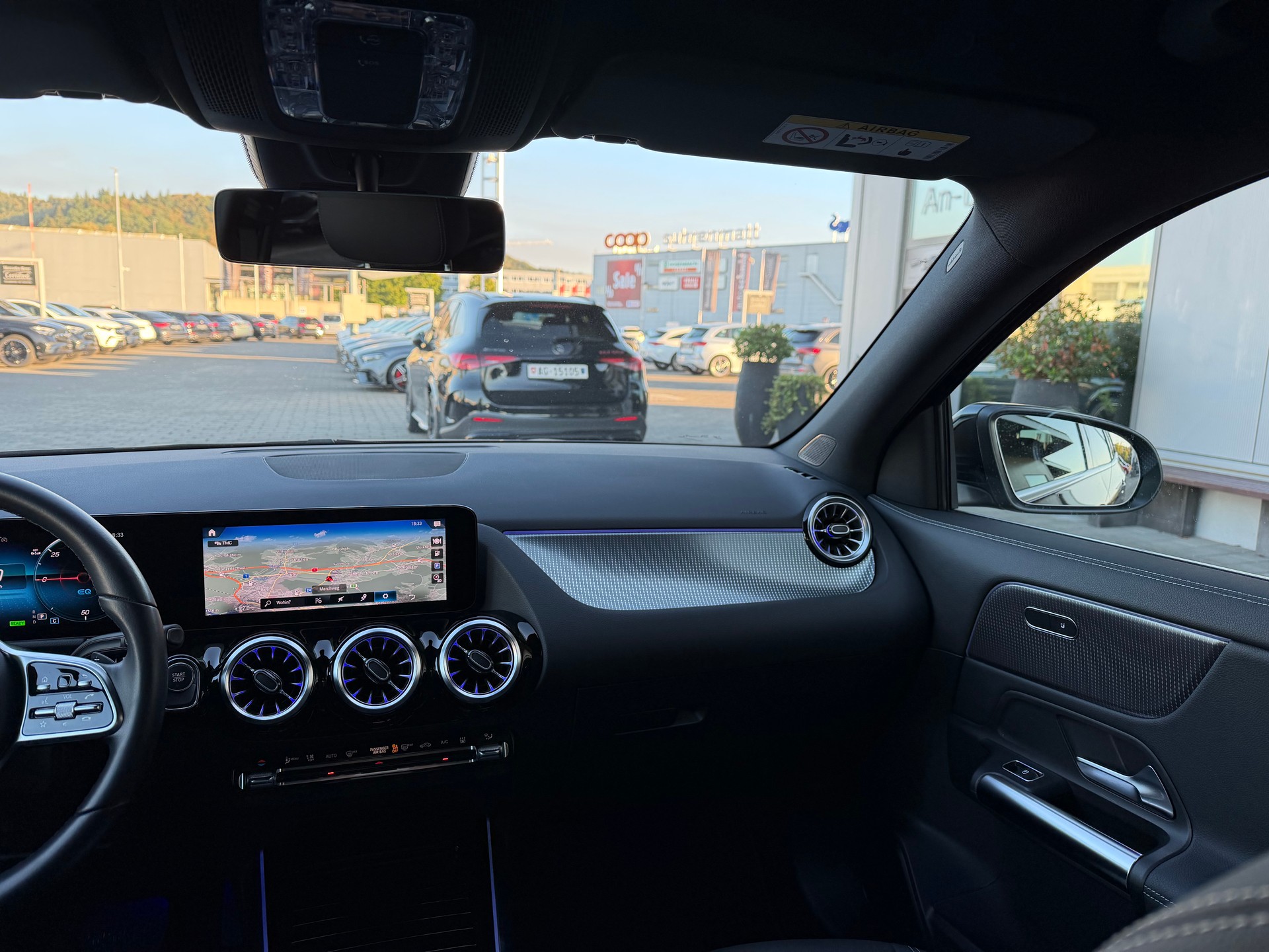 MERCEDES-BENZ EQA 300 4Matic-image-6