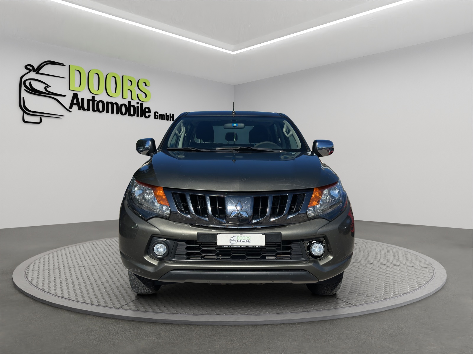 MITSUBISHI L 200 2.4 Value Double Cab-image-1
