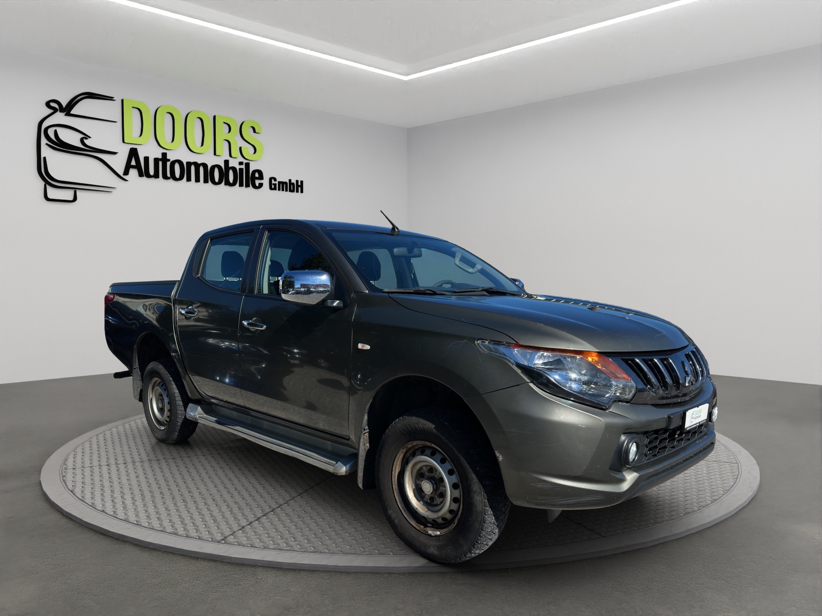 MITSUBISHI L 200 2.4 Value Double Cab-image-0