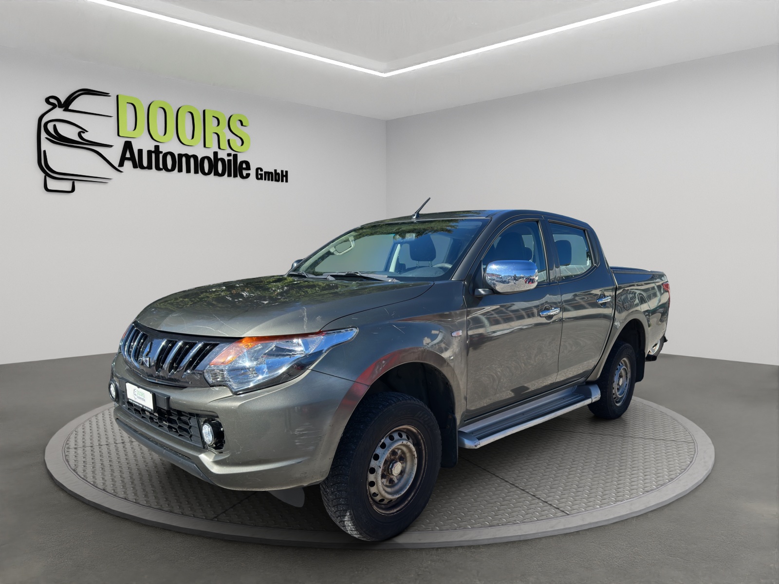 MITSUBISHI L 200 2.4 Value Double Cab-image-2
