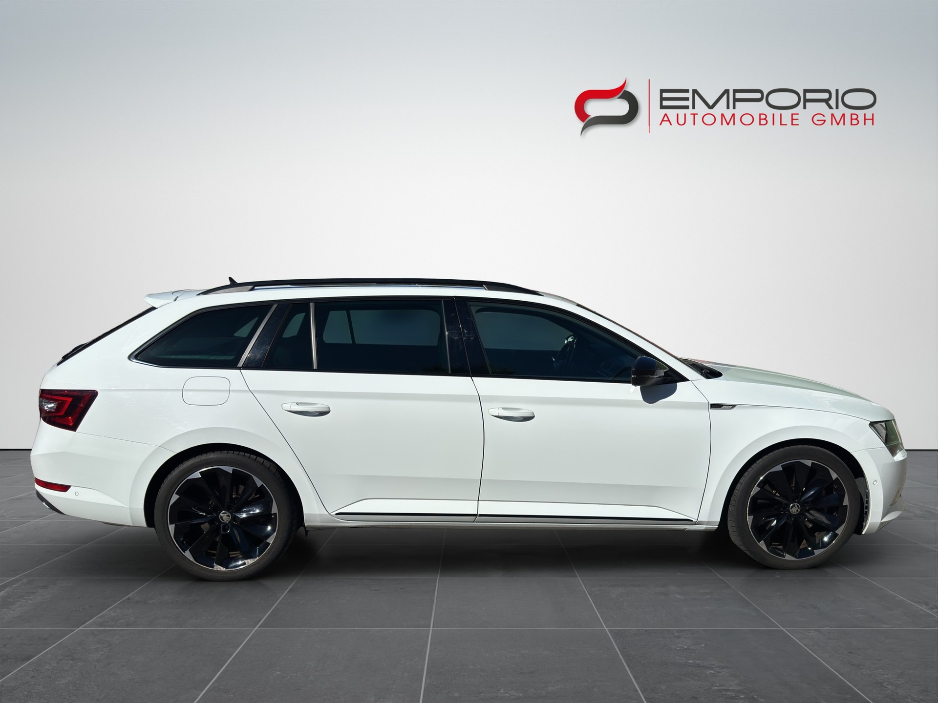SKODA Superb Combi 2.0 TSI SportLine+ DSG 4x4-image-4