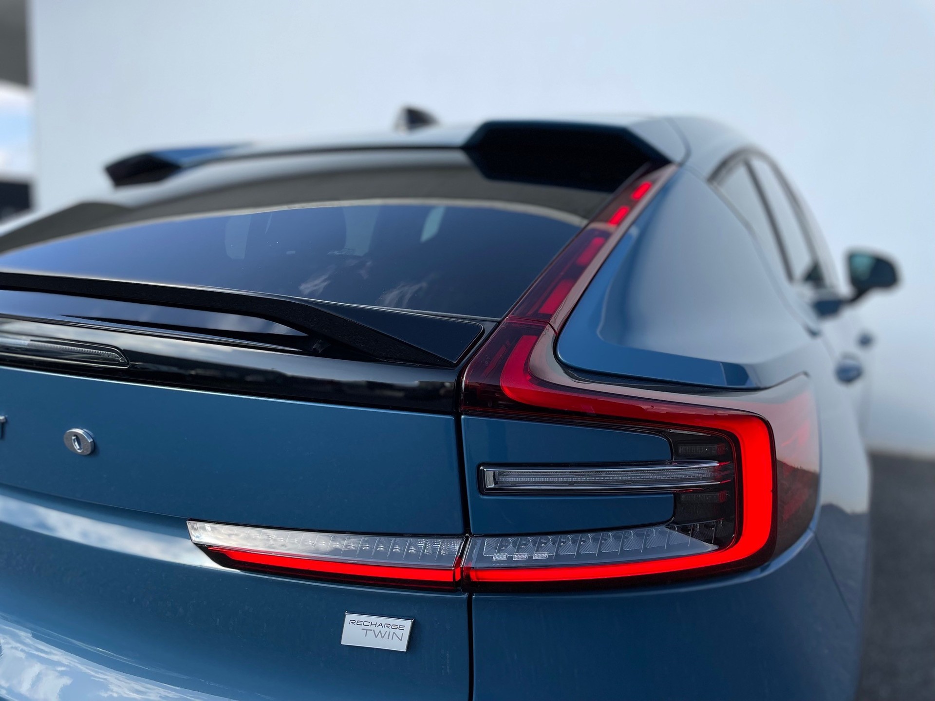 VOLVO C40 P8 Twin Recharge Ultimate AWD-image-6