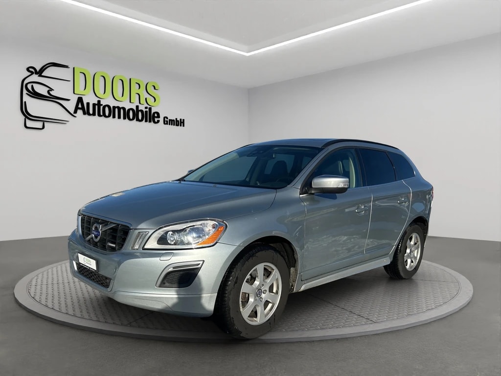 VOLVO XC60 T6 AWD R-Design Geartronic-image-2