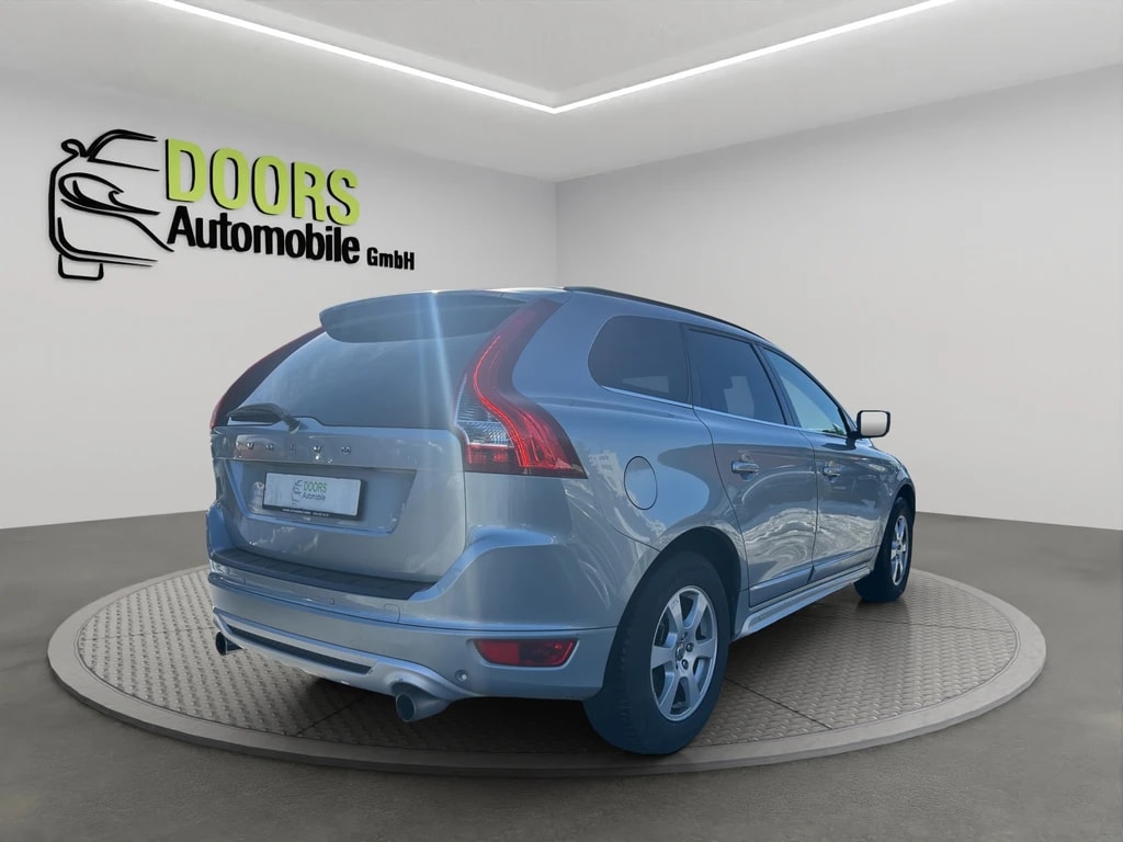 VOLVO XC60 T6 AWD R-Design Geartronic-image-5
