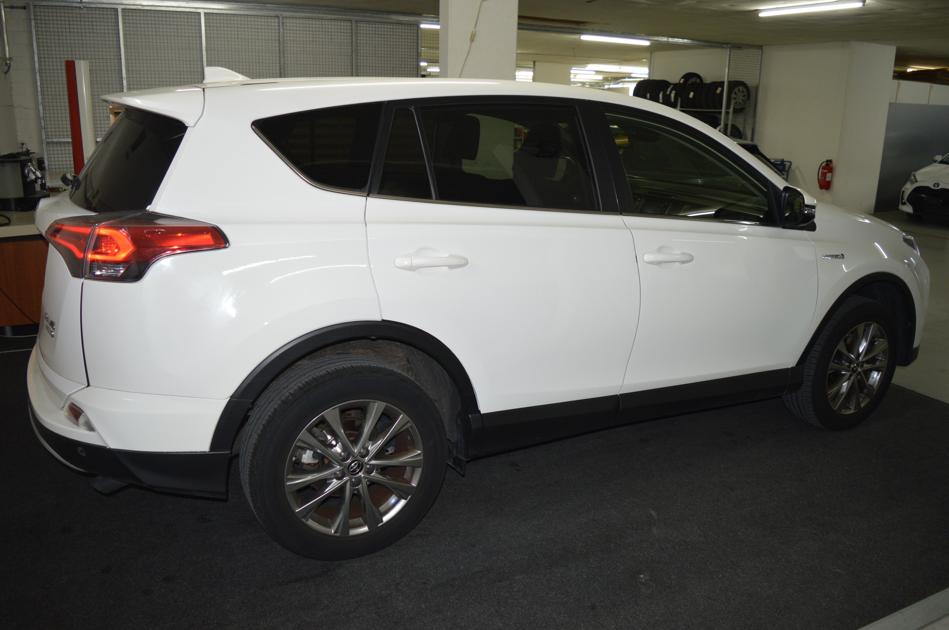 TOYOTA RAV-4 2.5 HSD Trend e-CVT-image-4