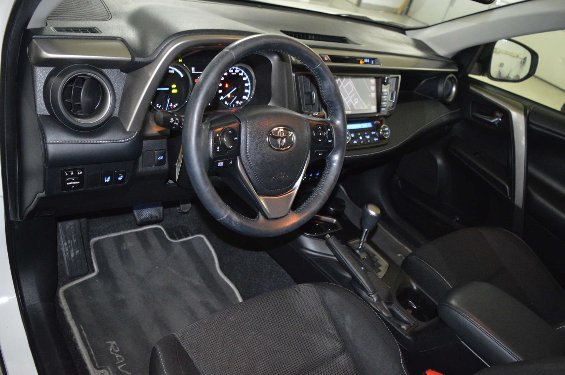 TOYOTA RAV-4 2.5 HSD Trend e-CVT-image-14