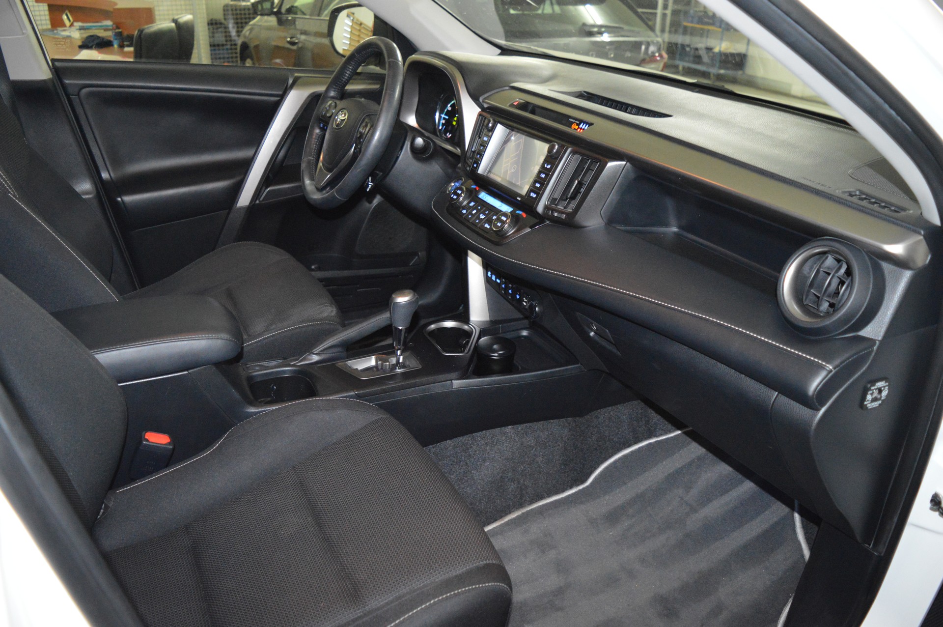 TOYOTA RAV-4 2.5 HSD Trend e-CVT-image-18