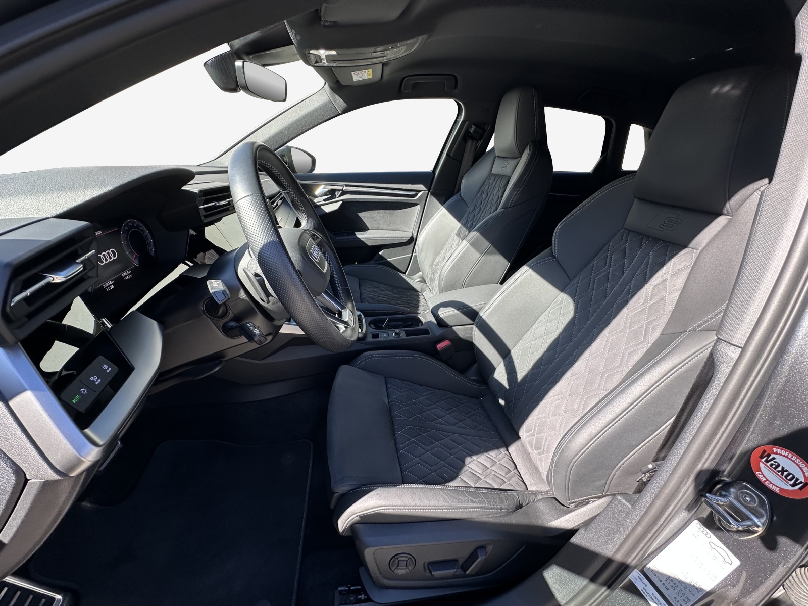 AUDI A3 Sportback 40 TFSI S line quattro S-tronic-image-7