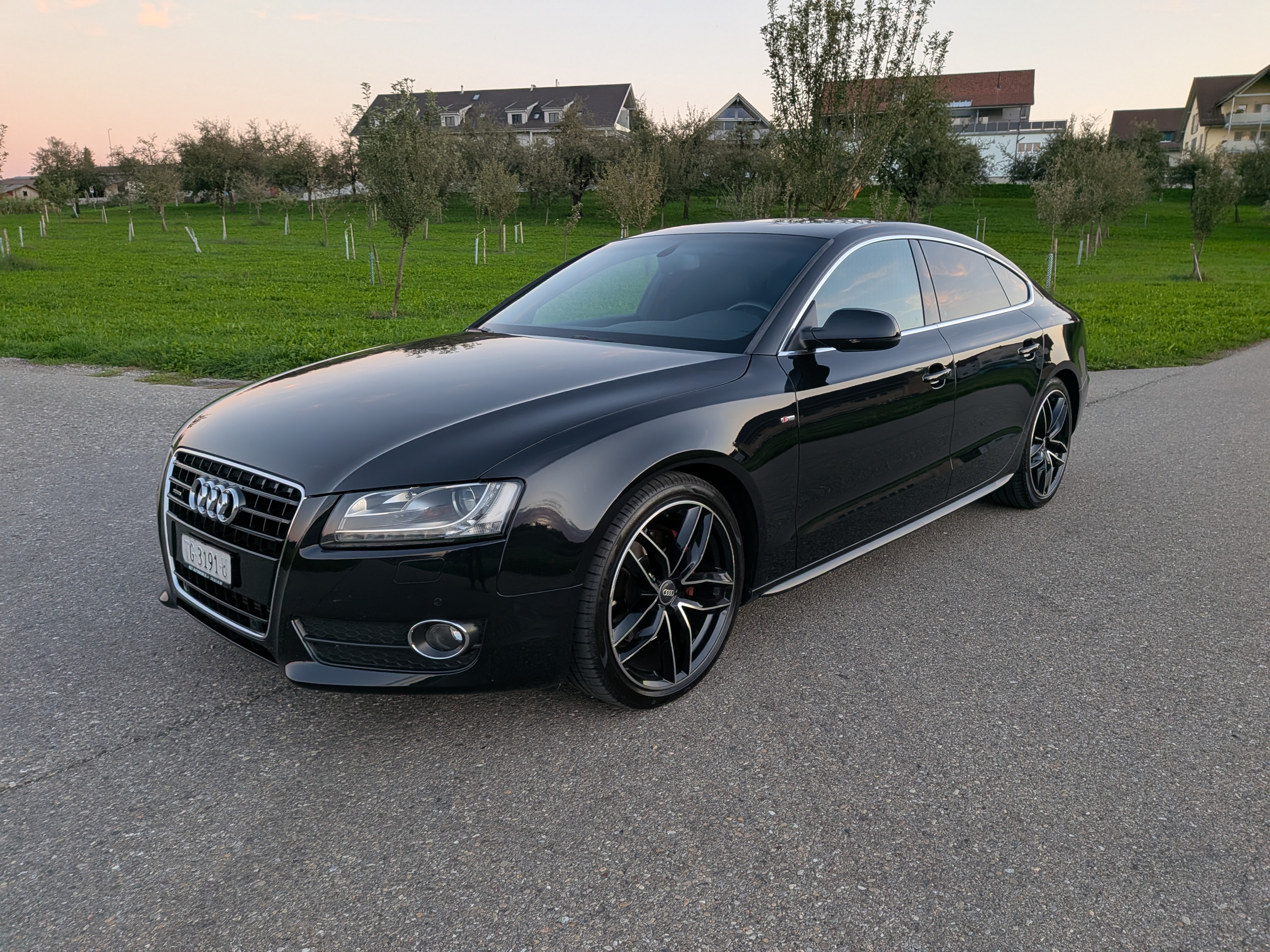 Car photo