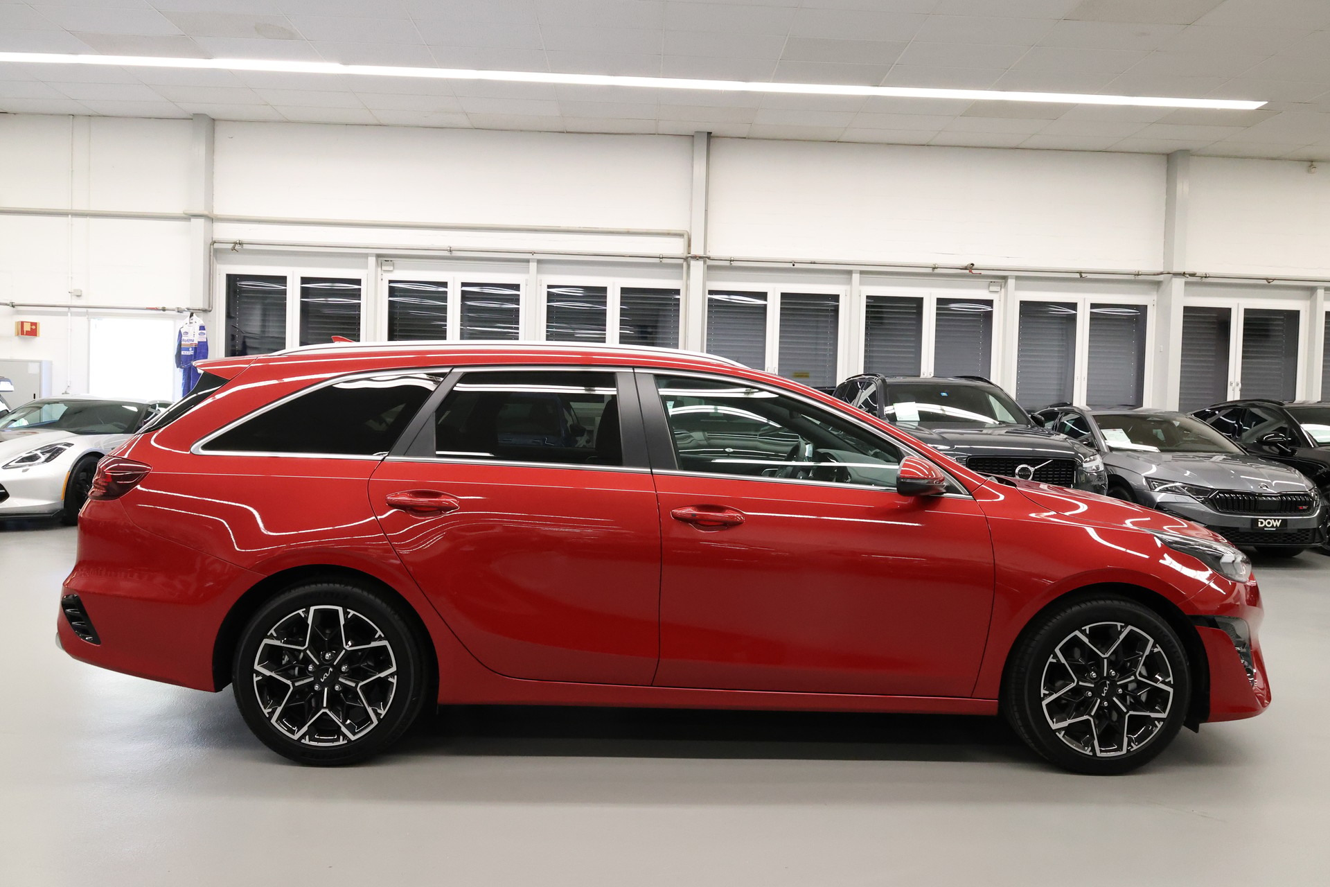KIA Ceed SW 1.5 T-GDi GT-Line-image-8