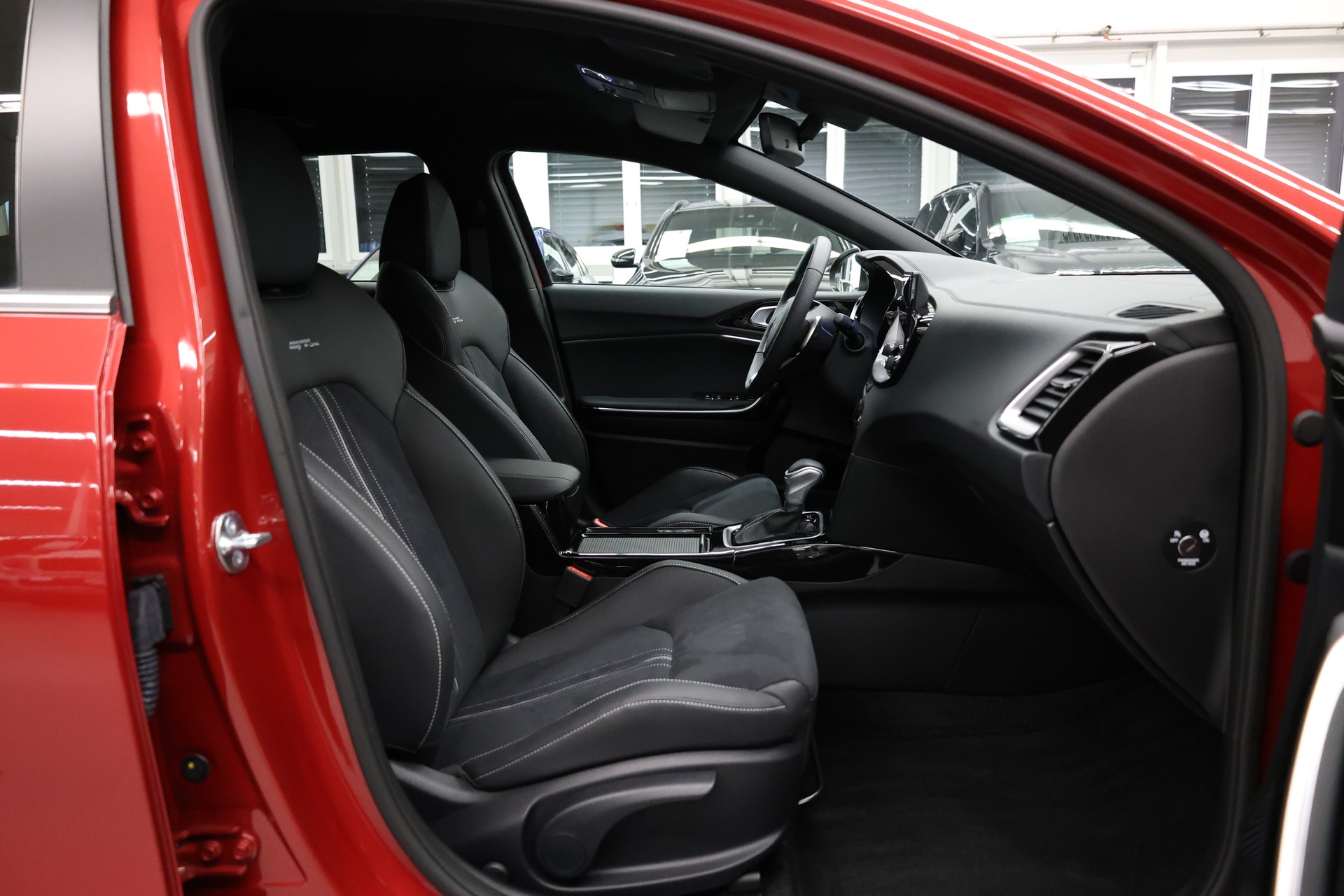 KIA Ceed SW 1.5 T-GDi GT-Line-image-27