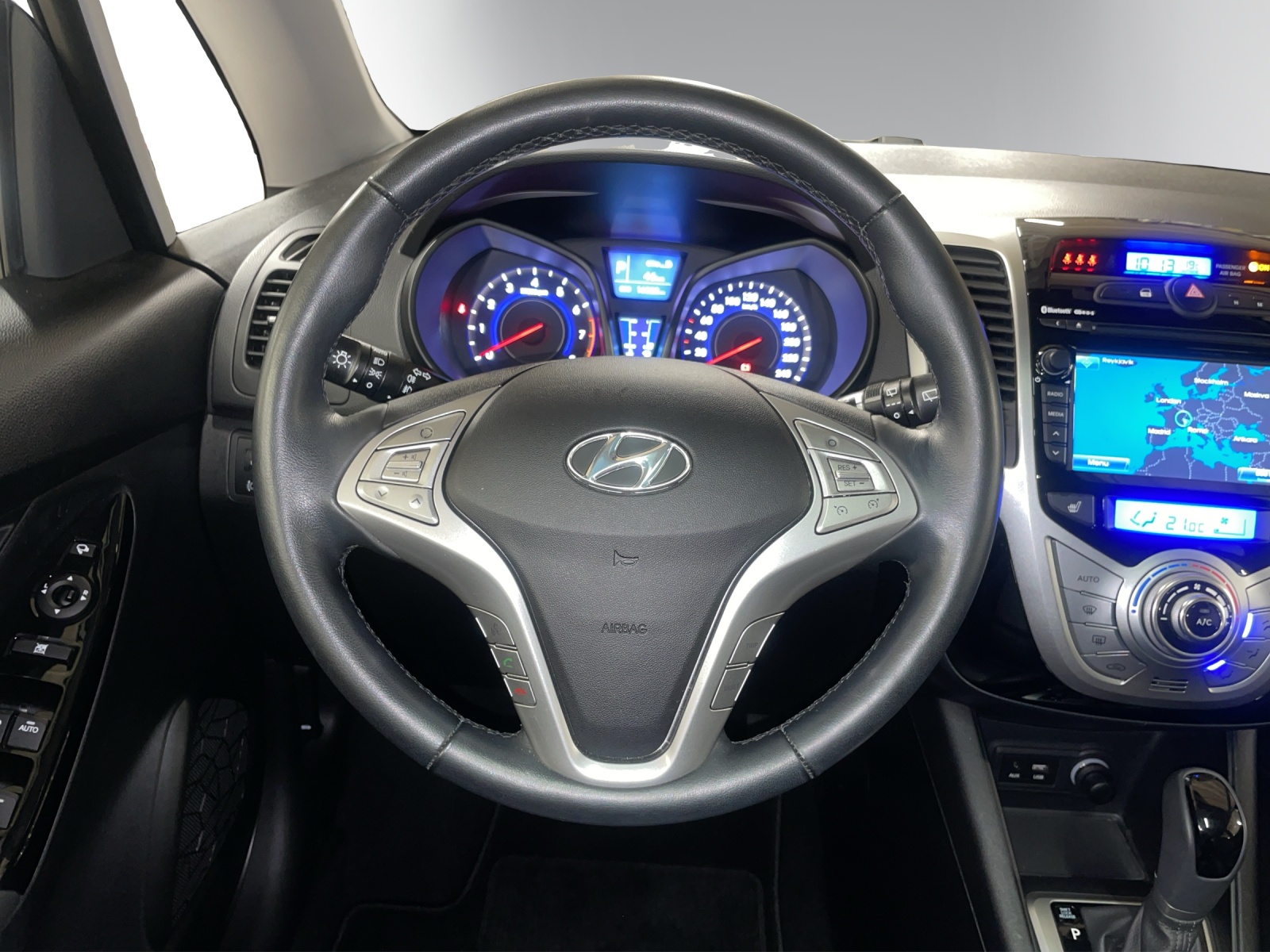 HYUNDAI iX20 1.6 Vertex Automatic-image-13