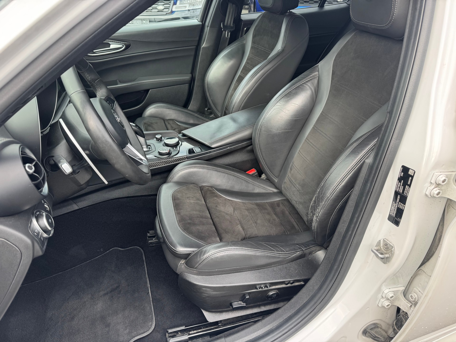 ALFA ROMEO Giulia 2.0 Veloce TI Q4 Automatic-image-13