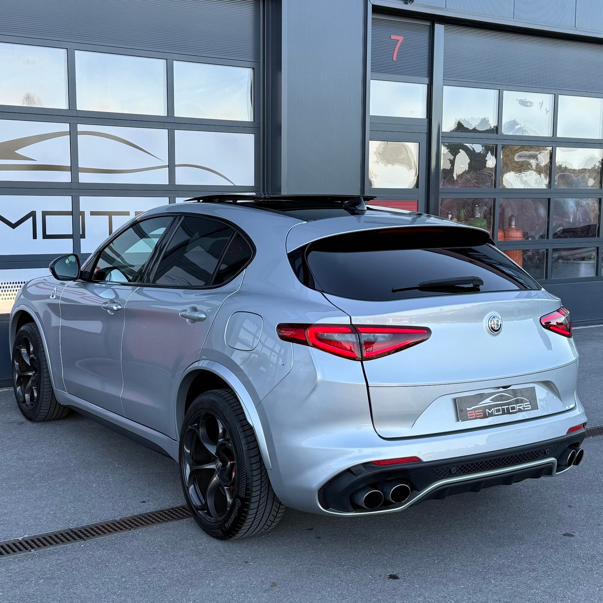 ALFA ROMEO Stelvio 2.9 V6 Quadrifoglio Q4 Automatic-image-4