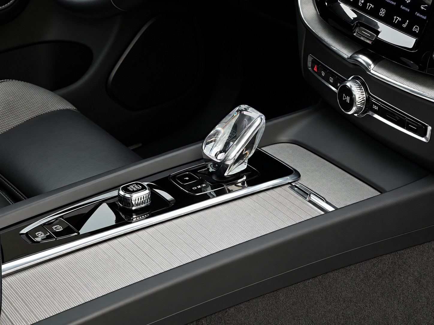 VOLVO XC60 B5 Diesel Mild Hybrid AWD Ultimate Dark Geartronic * CH-Fahrzeug * Frisch ab MFK *-image-20