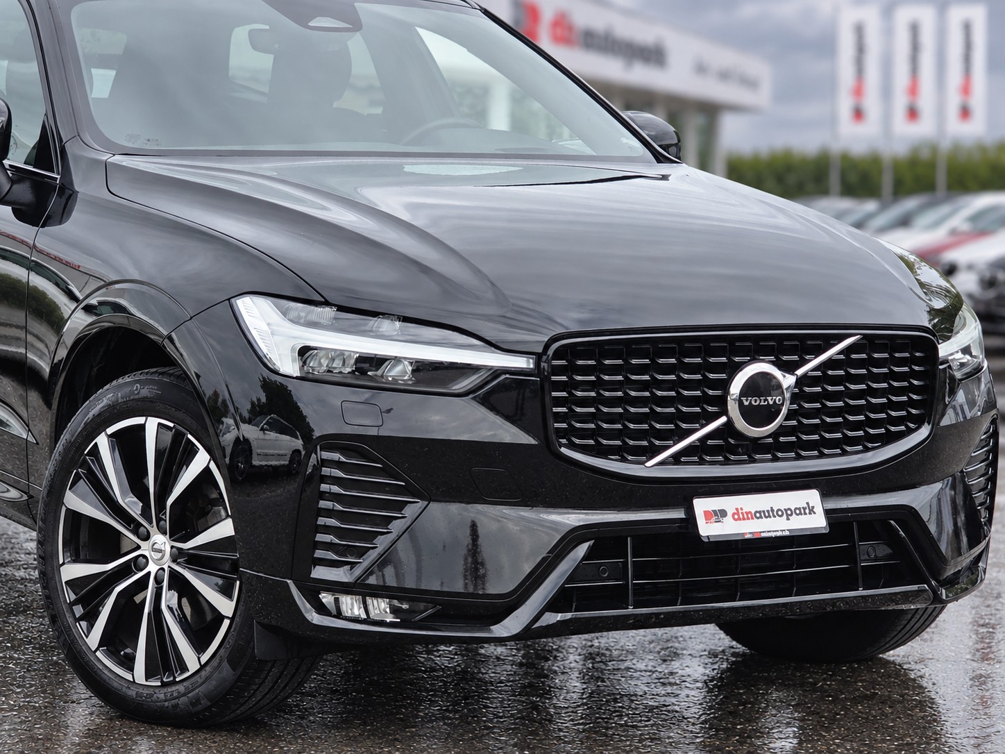VOLVO XC60 B5 Diesel Mild Hybrid AWD Ultimate Dark Geartronic * CH-Fahrzeug * Frisch ab MFK *-image-3
