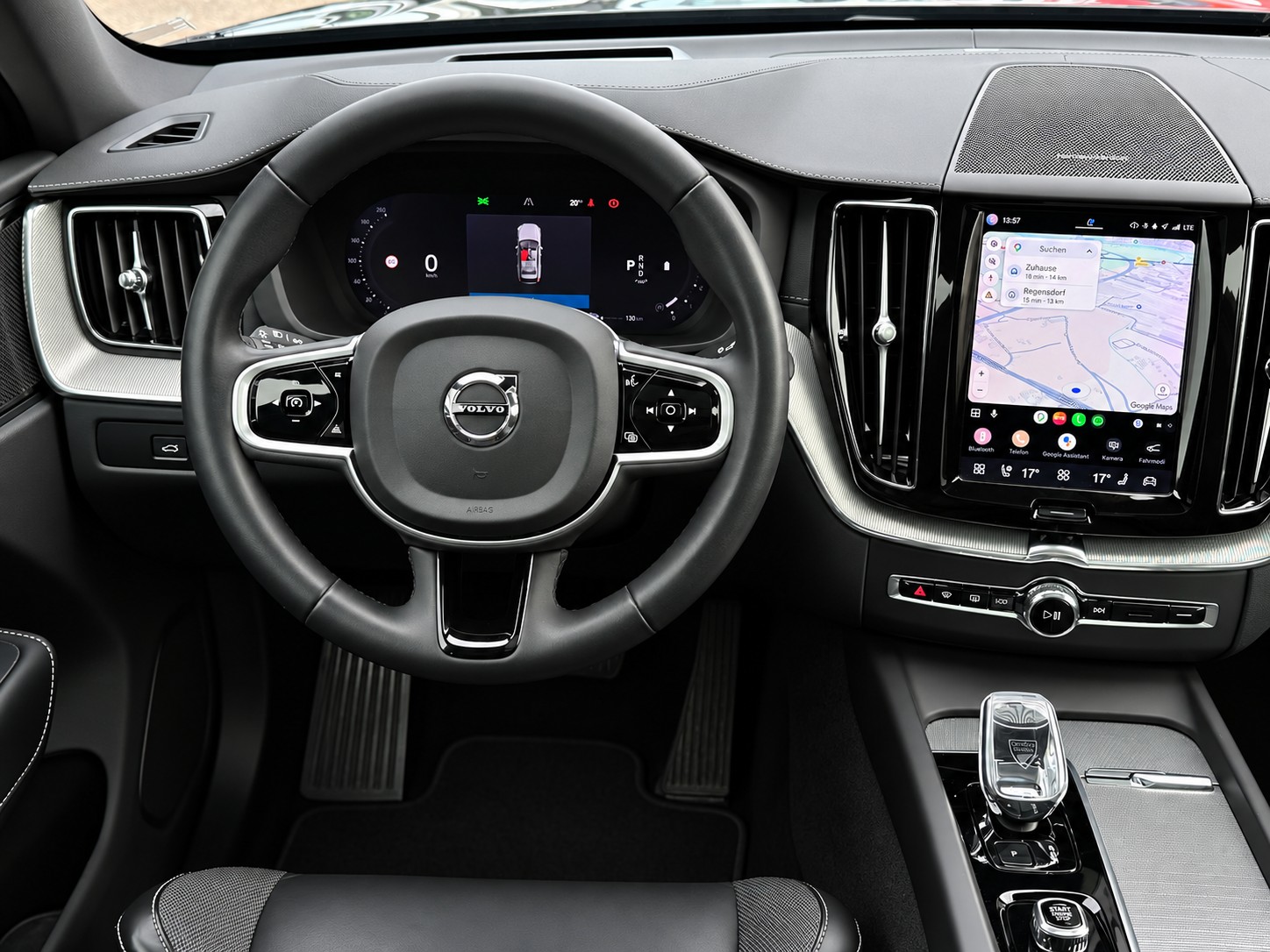 VOLVO XC60 B5 Diesel Mild Hybrid AWD Ultimate Dark Geartronic * CH-Fahrzeug * Frisch ab MFK *-image-13