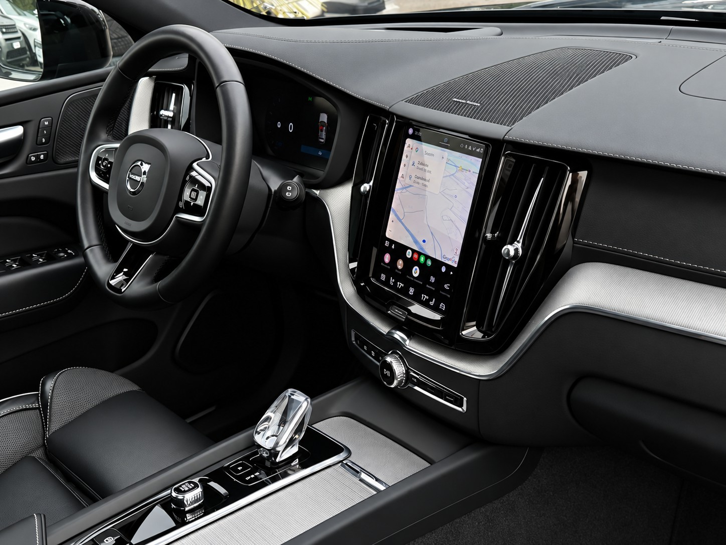 VOLVO XC60 B5 Diesel Mild Hybrid AWD Ultimate Dark Geartronic * CH-Fahrzeug * Frisch ab MFK *-image-18