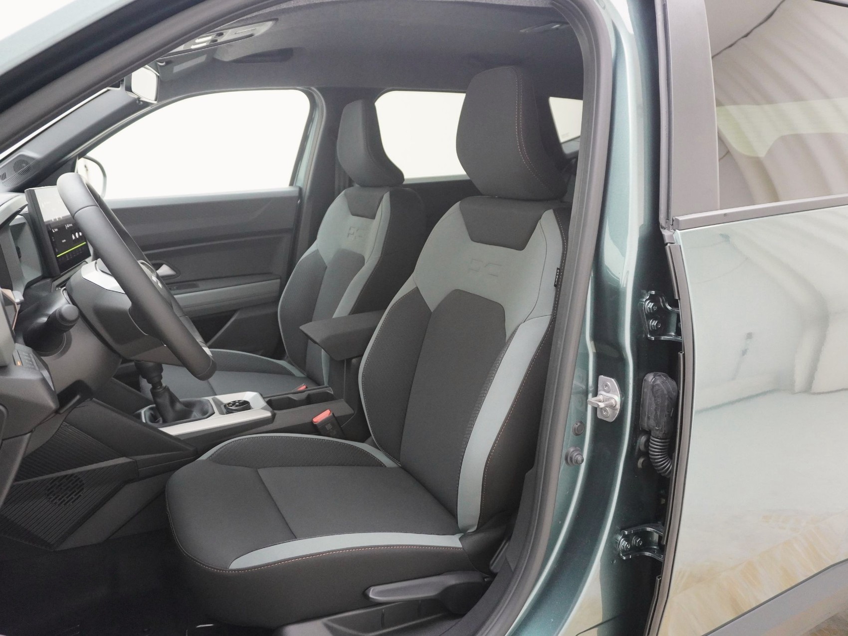 DACIA Duster 1.2 Hybrid Extreme 4x4-image-11