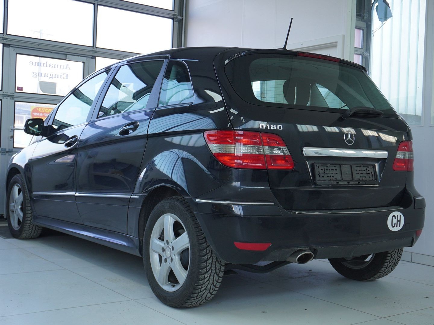 MERCEDES-BENZ B 180 Selection Autotronic-image-1