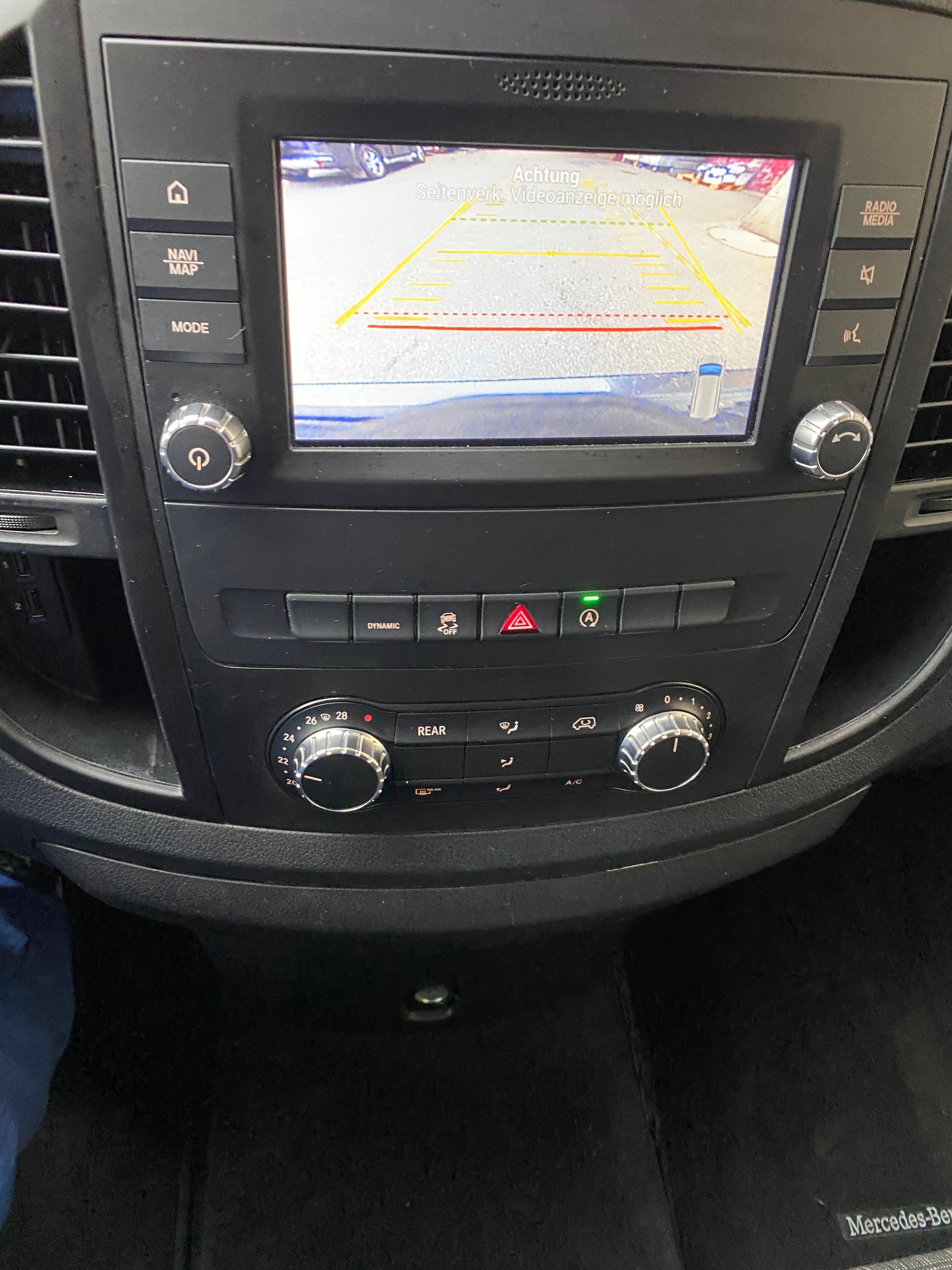 MERCEDES-BENZ Vito 116 CDI Lang Select Tourer 4Matic 9G-Tronic-image-4