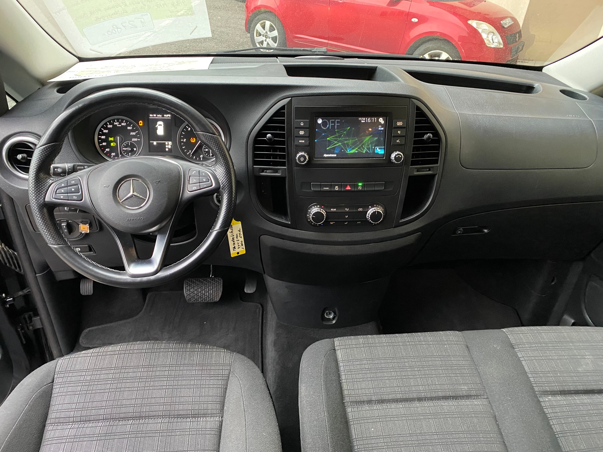MERCEDES-BENZ Vito 116 CDI Lang Select Tourer 4Matic 9G-Tronic-image-3