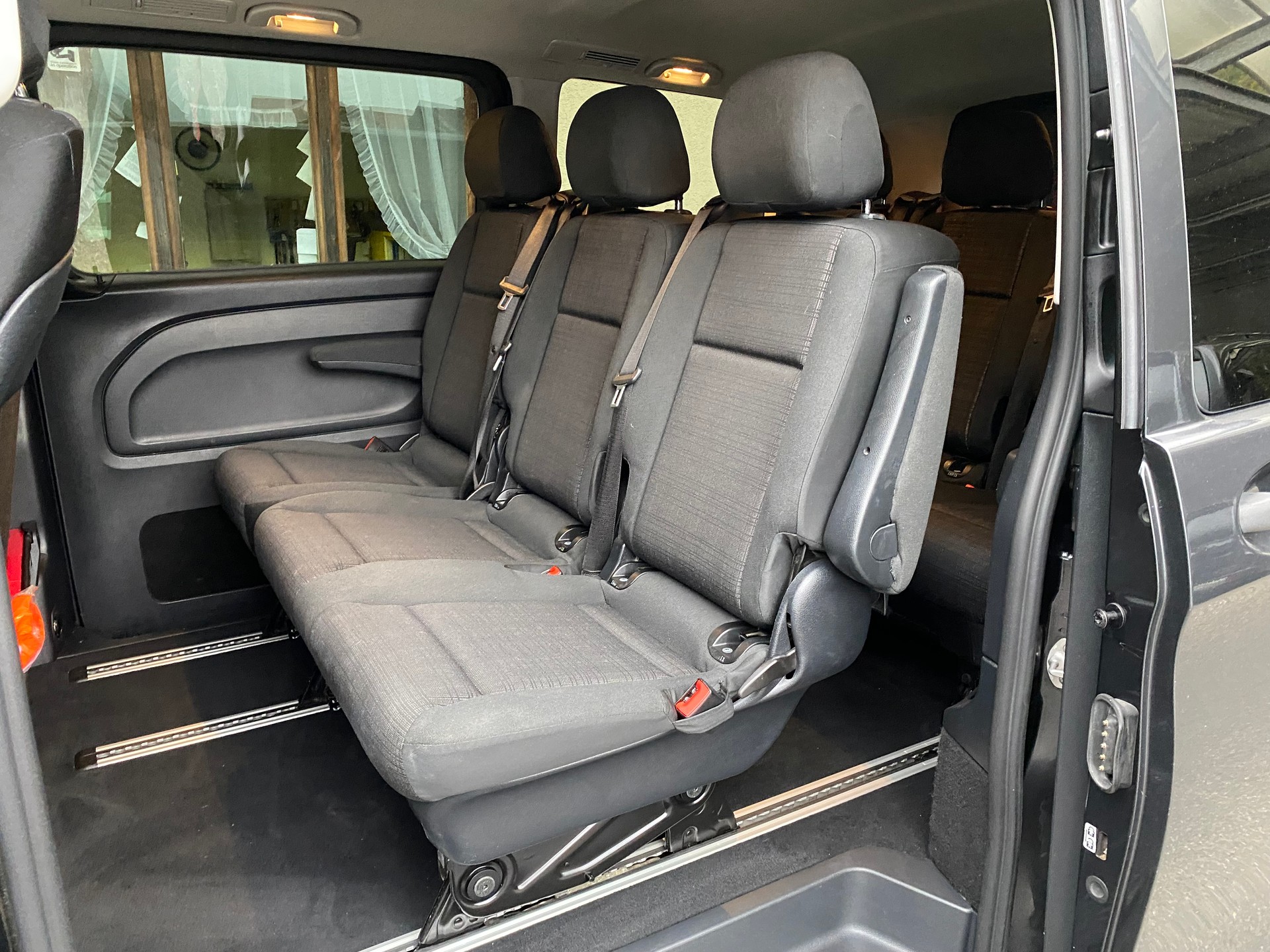 MERCEDES-BENZ Vito 116 CDI Lang Select Tourer 4Matic 9G-Tronic-image-6