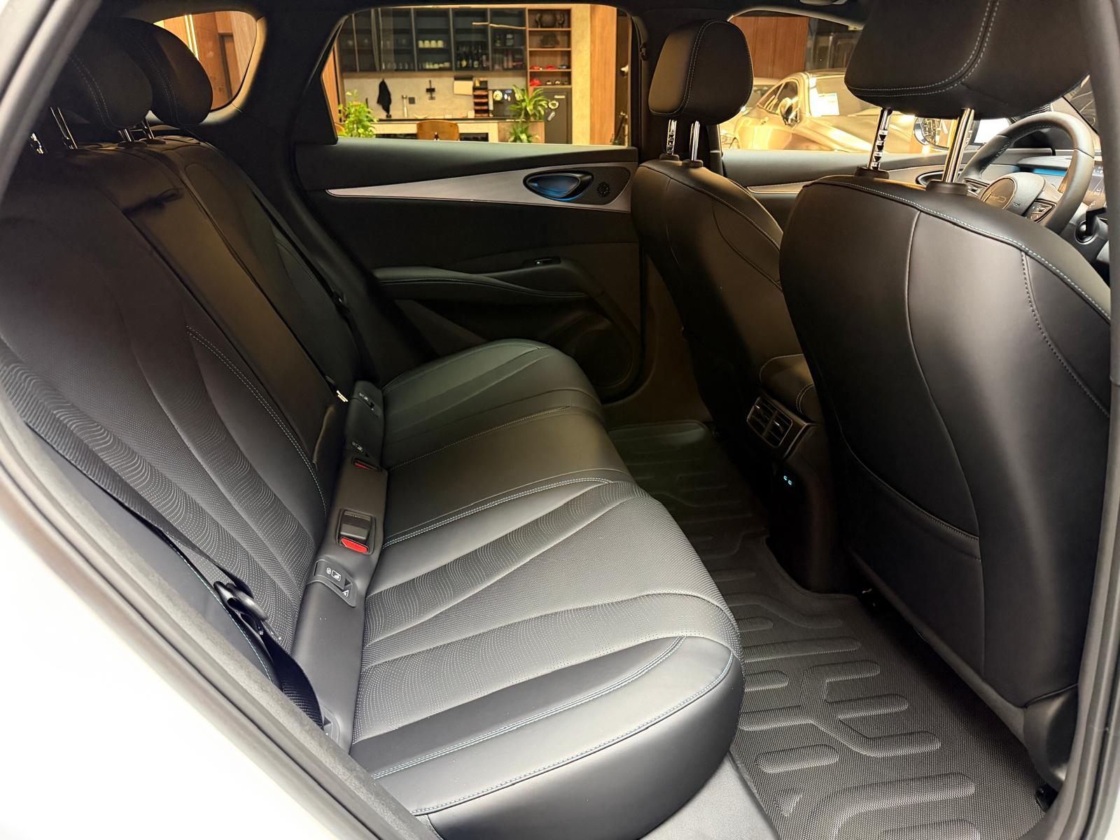 BYD Seal 6 DM-i Touring Comfort-image-19
