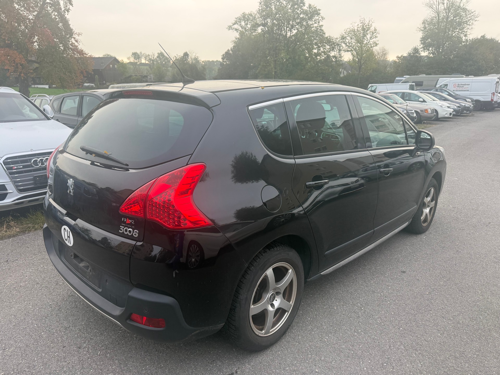 PEUGEOT 3008 2.0 HDI Style Tiptronic-image-12