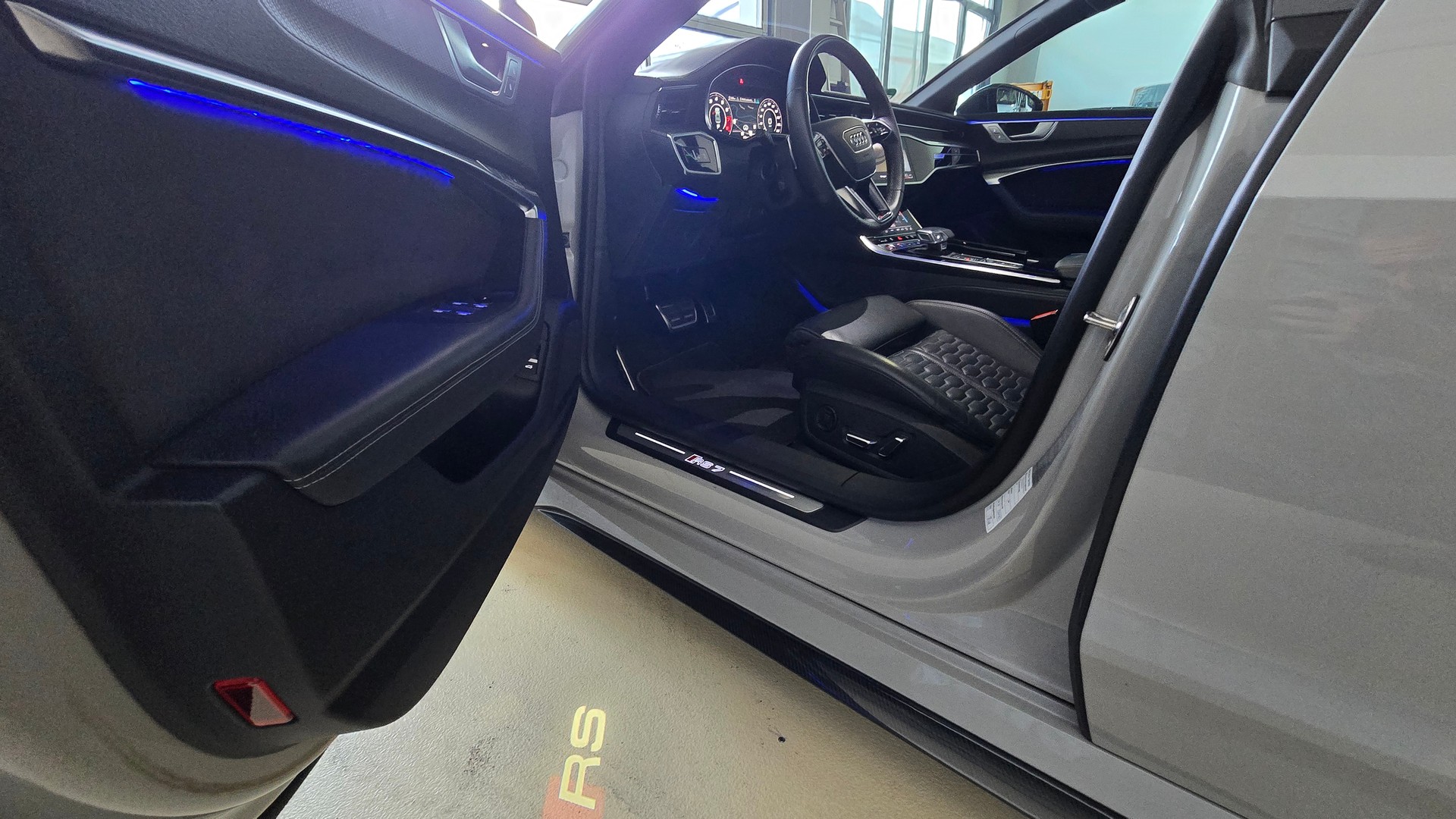 AUDI RS7 Sportback MHEV-image-10