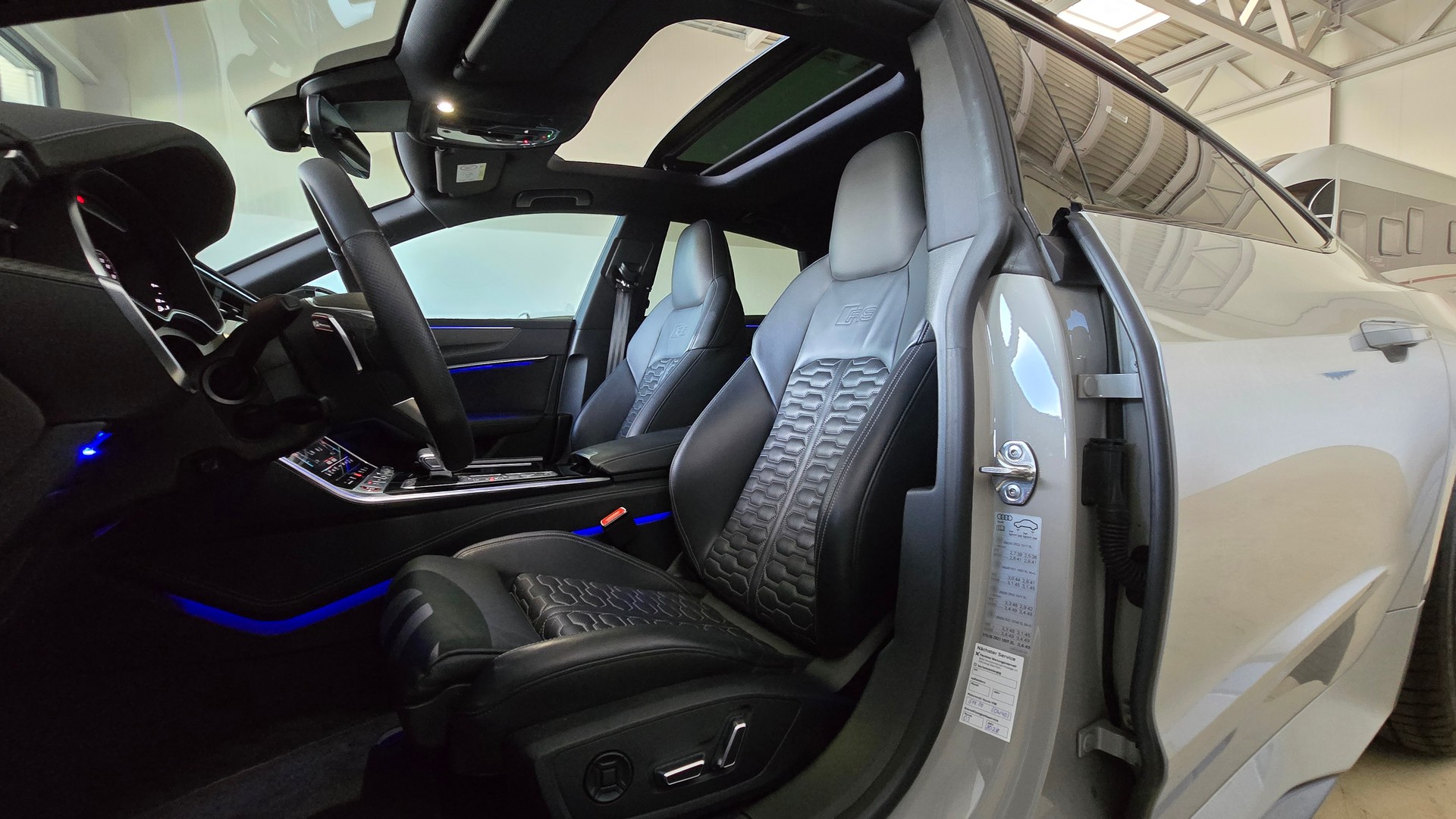 AUDI RS7 Sportback MHEV-image-11