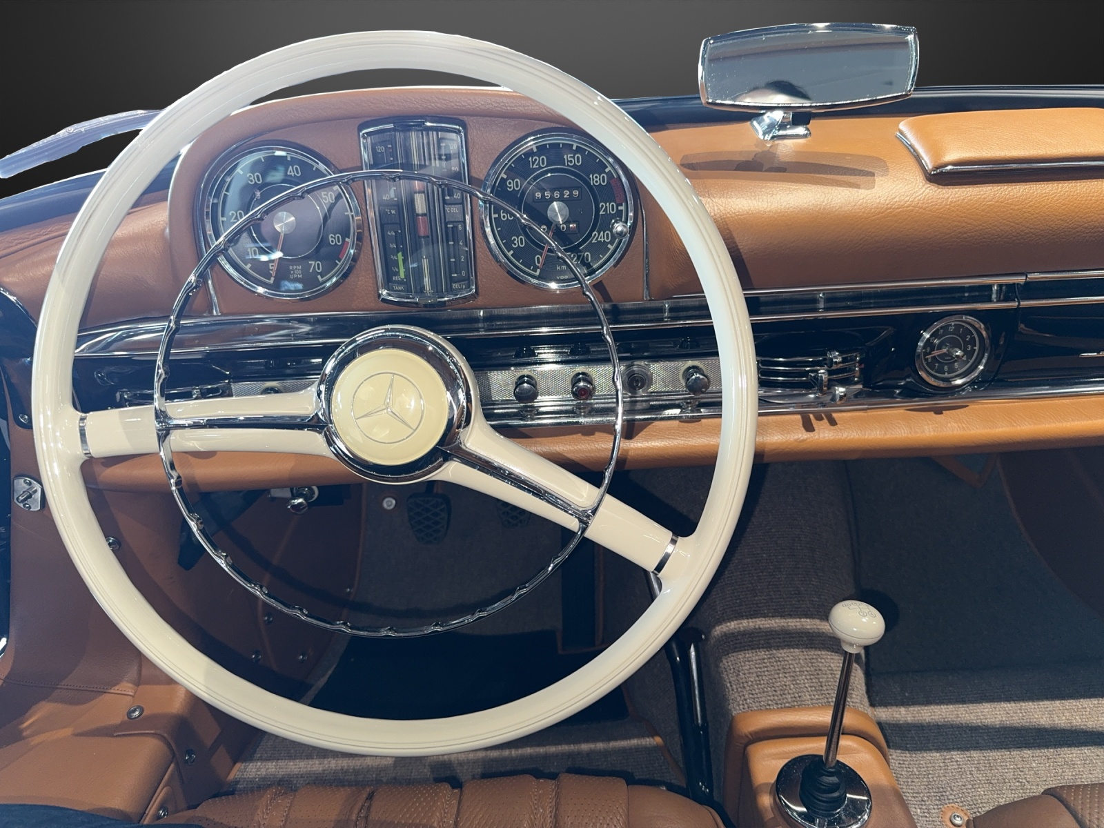 MERCEDES-BENZ 300 SL Roadster-image-9