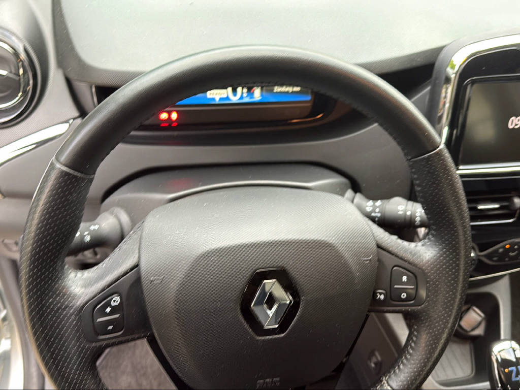 RENAULT Zoe R110 Limited-image-10