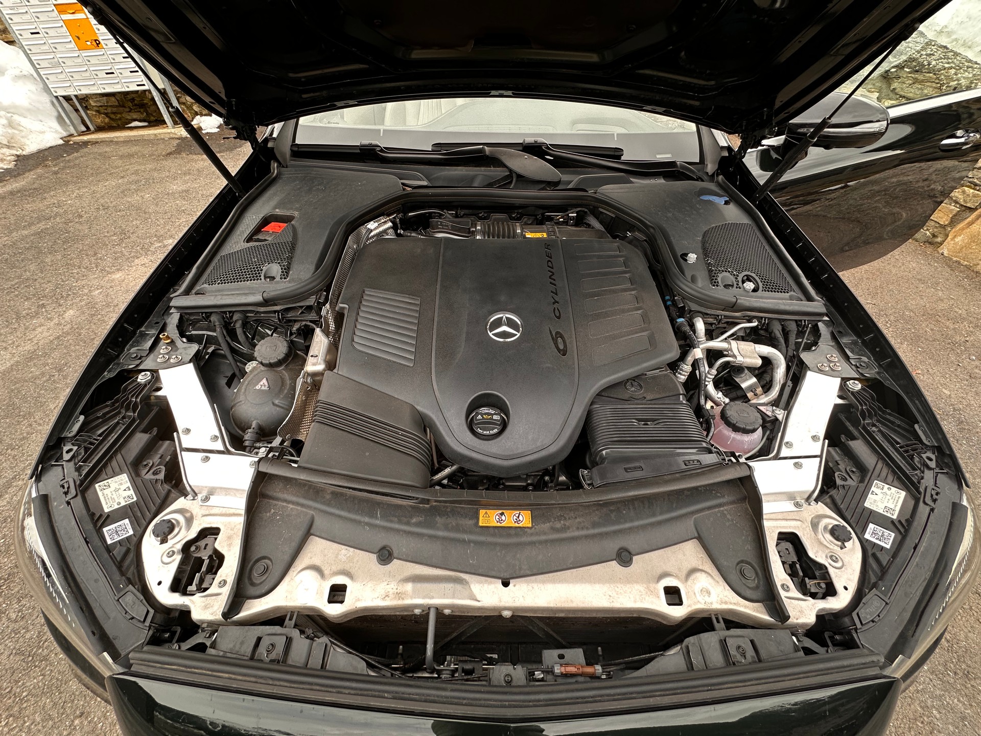 MERCEDES-BENZ AMG LINE-image-2