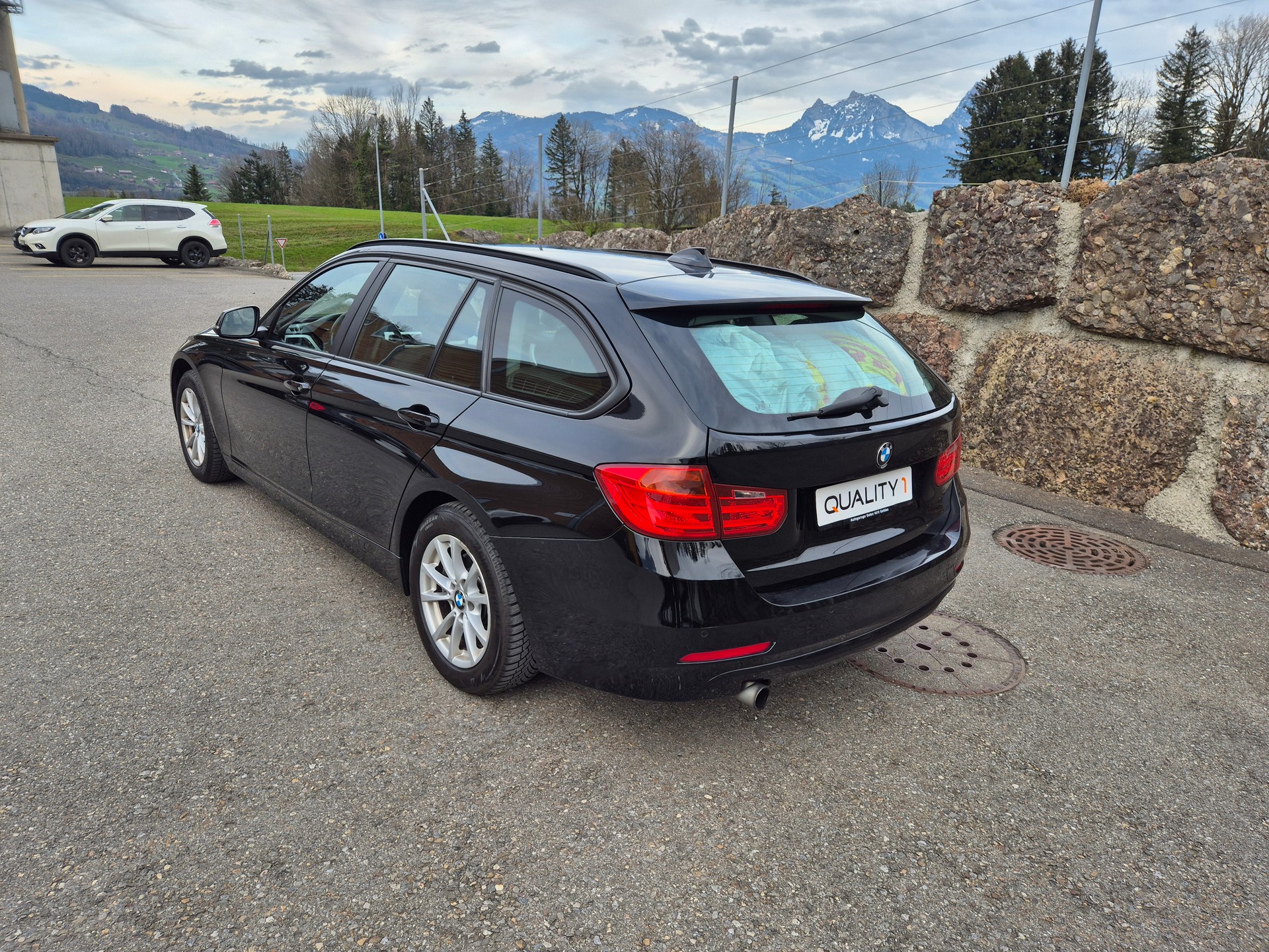 BMW 316i Touring Business-image-2