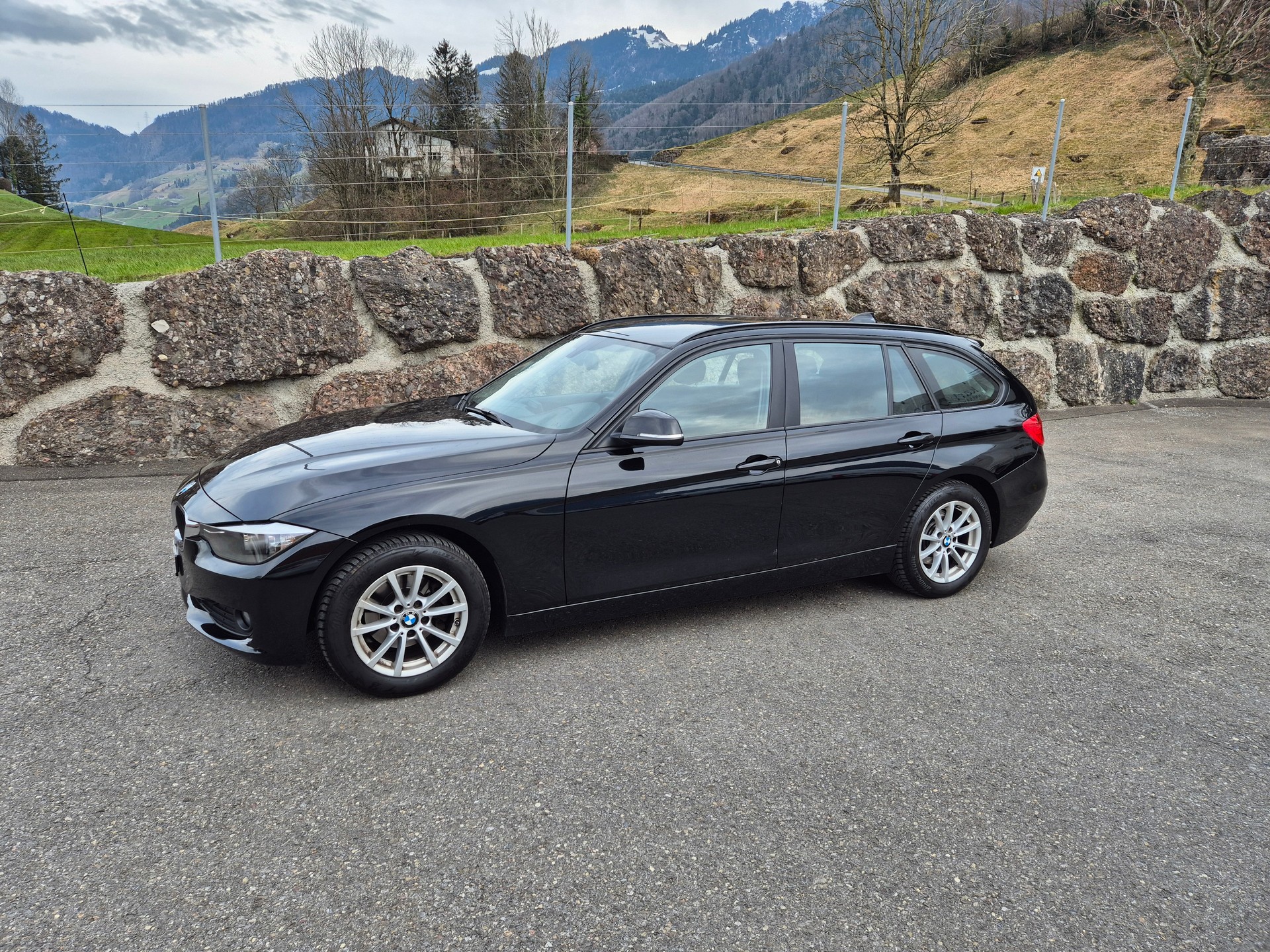 BMW 316i Touring Business-image-1