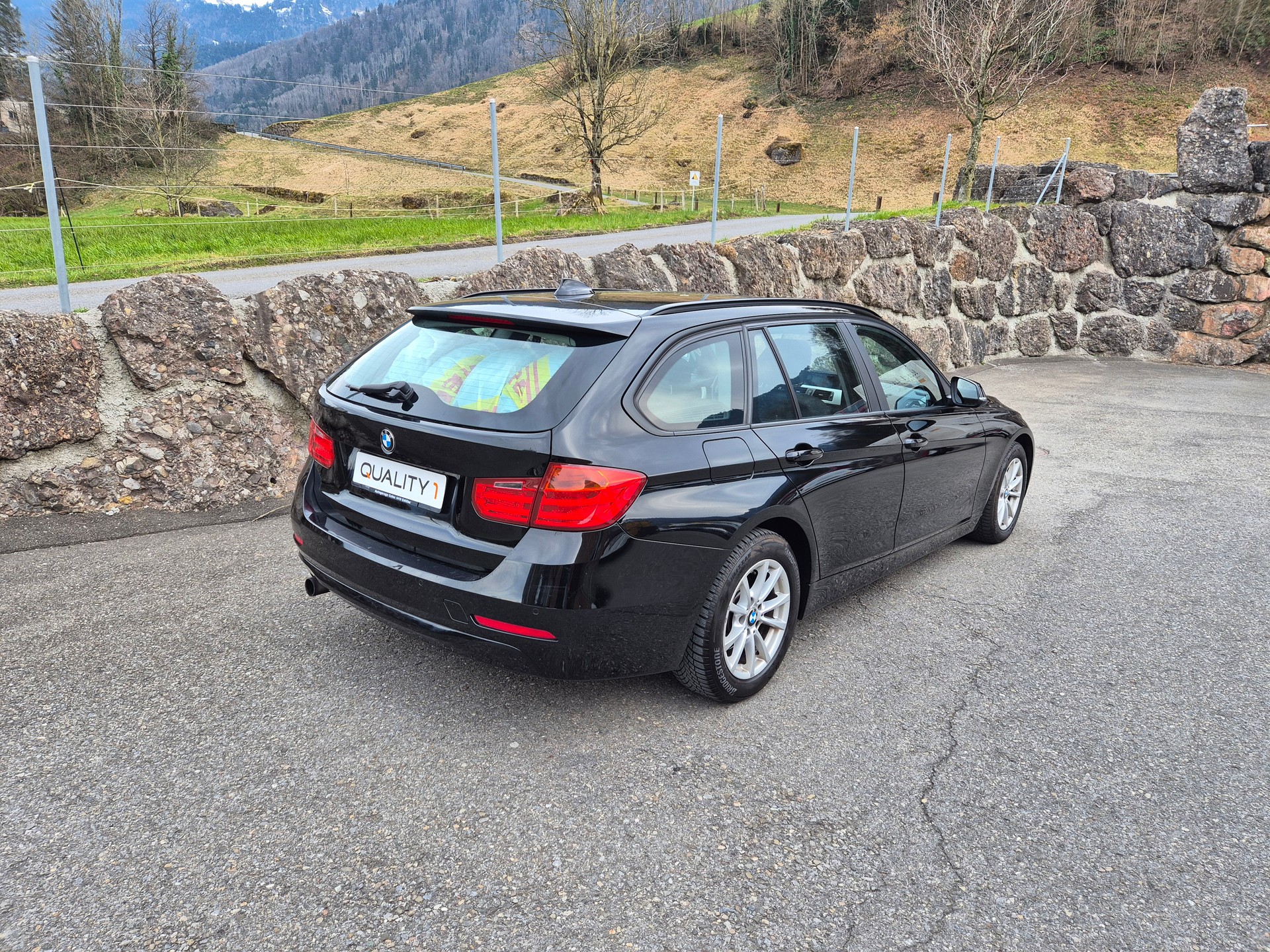 BMW 316i Touring Business-image-4
