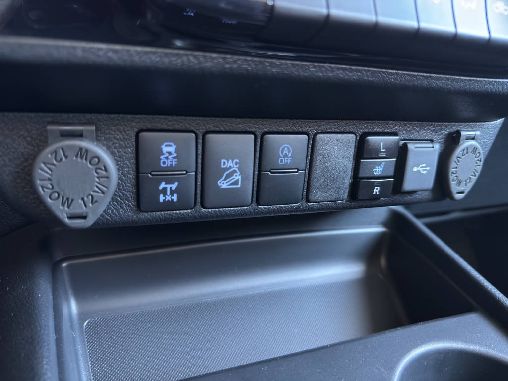 TOYOTA Hilux Extra Cab.-Pick-up 2.4 D-4D 150 Style-image-12